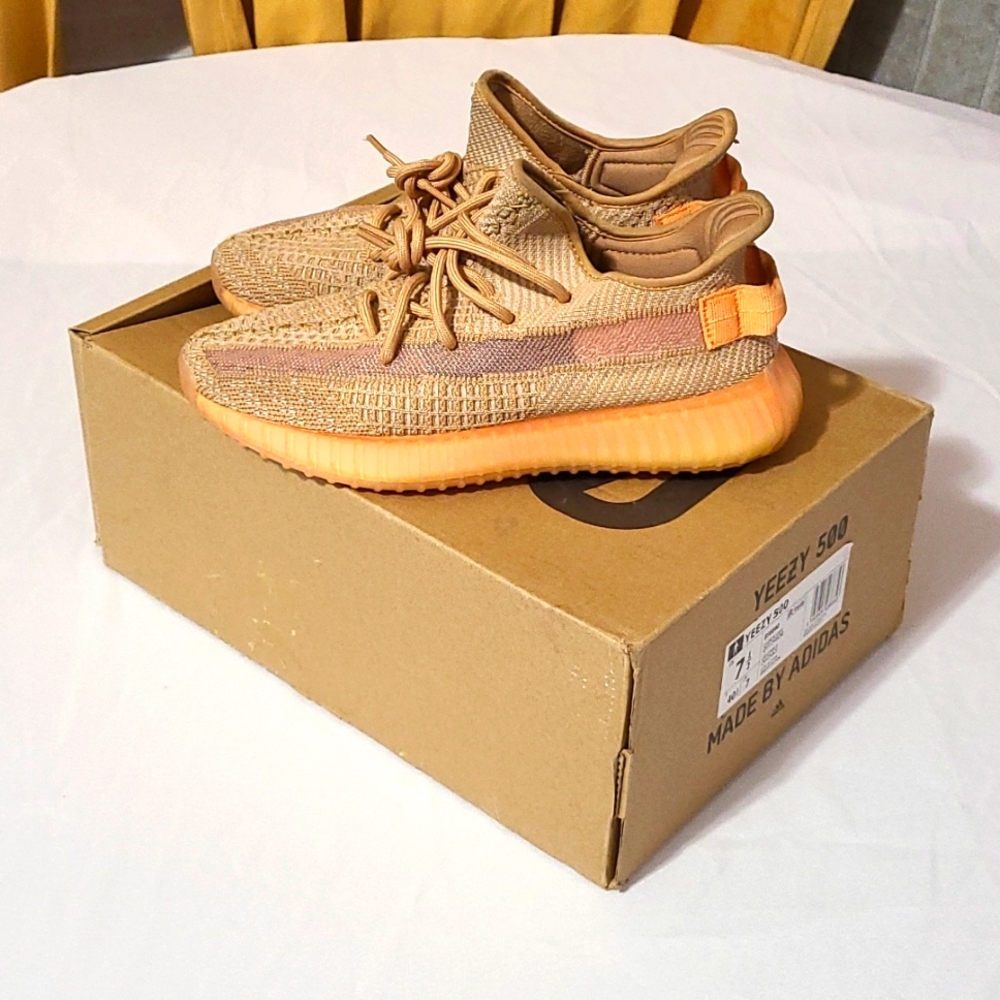 Adidas YEEZY v2 'Clay'